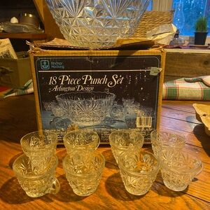 Vintage Anchor Hocking Arlington 18-piece Punch Bowl, 8 Cups & Hangers, Ladle